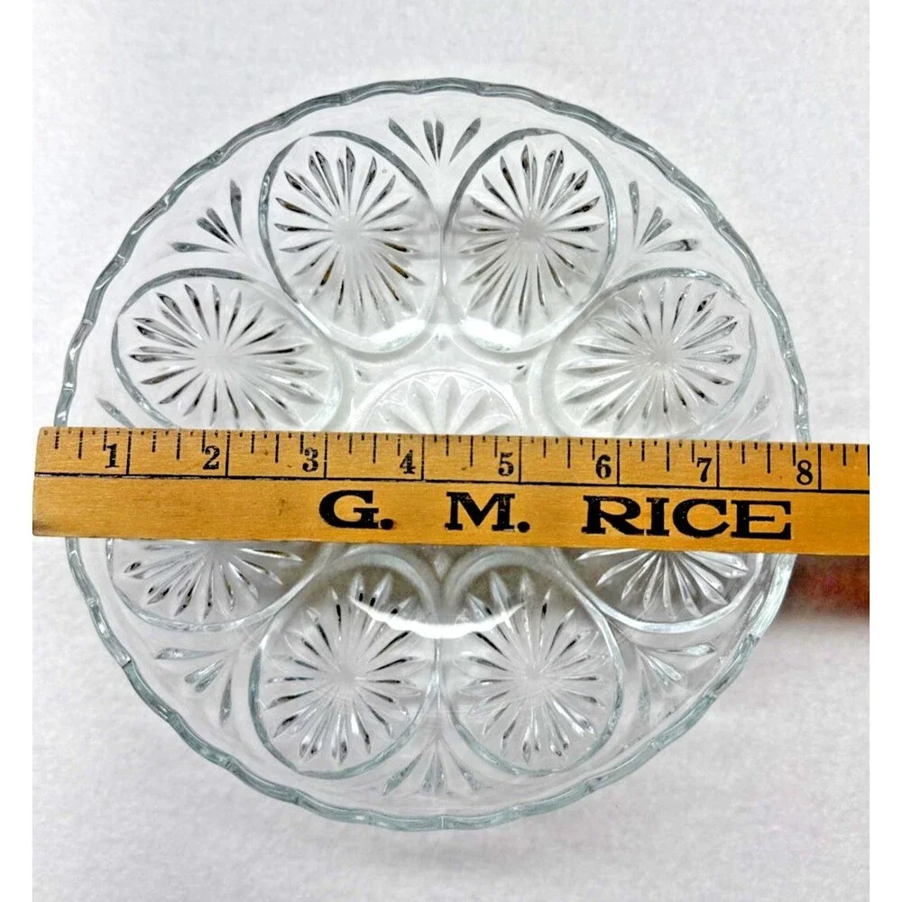 Anchor Hocking Medallion Clear Glass Serving Bowl Scalloped Pressed Vintage